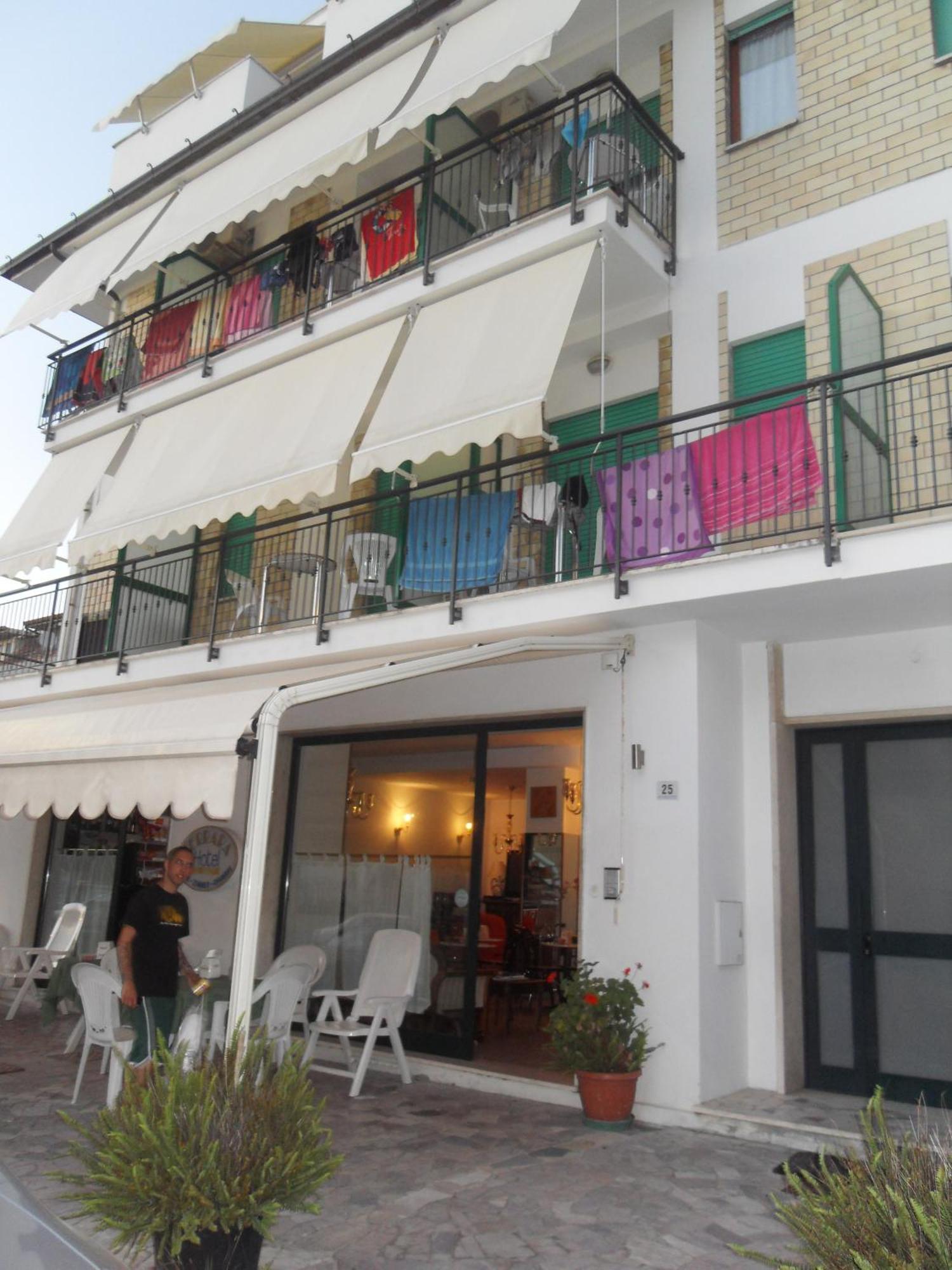 Hotel Ferrara San Benedetto del Tronto Exteriör bild