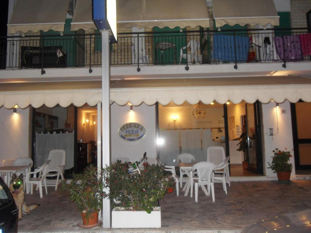 Hotel Ferrara San Benedetto del Tronto Exteriör bild